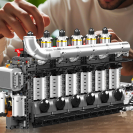 Mould King 10209 Šestiválcový motor letadlové lodě